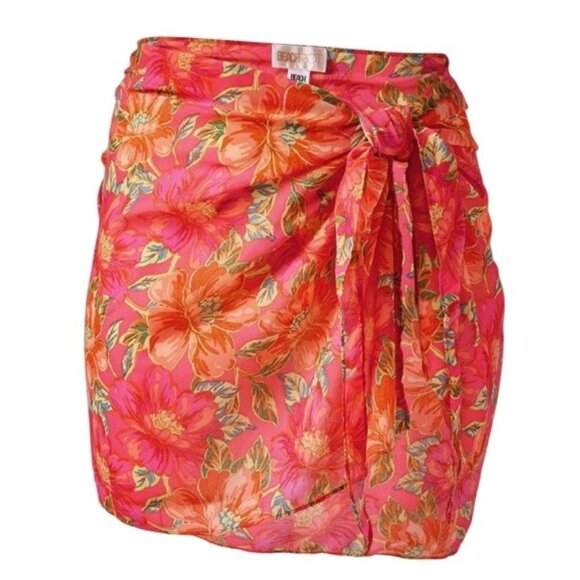 Beach Riot Melanie Floral Sarong In Miami Peony O/S Lightweight Cover-Up - Picture 2 of 5